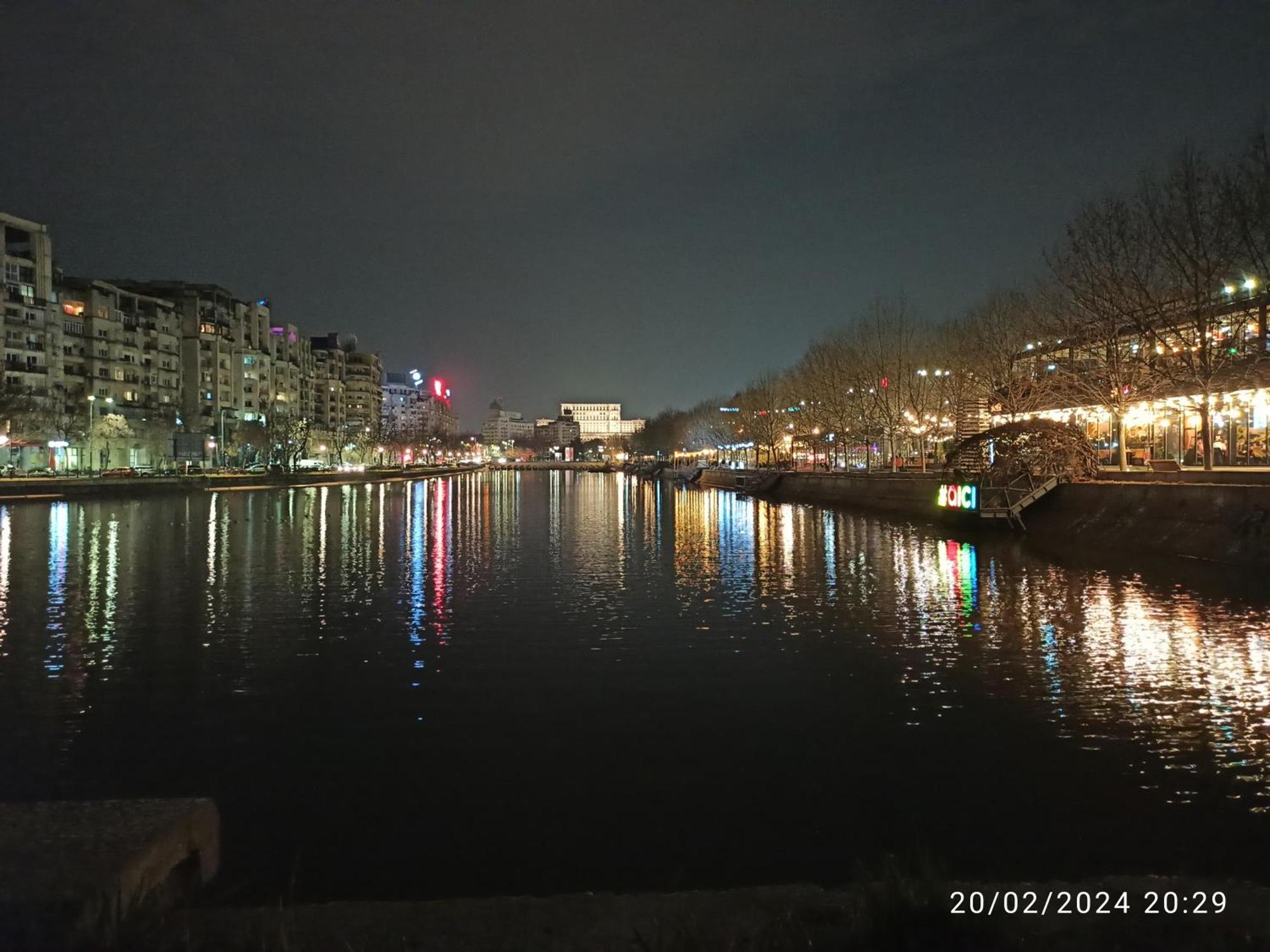 Comfortable Apartment University Square Бухарест Экстерьер фото
